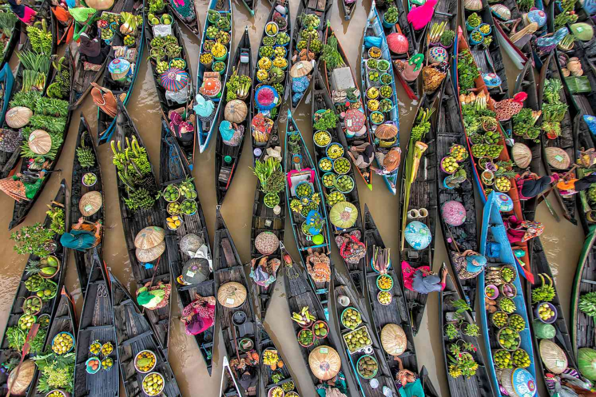 Floating Market in Kalimantan